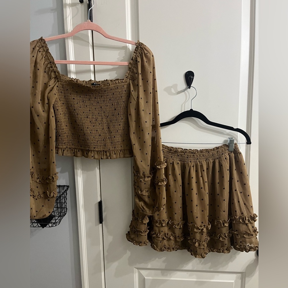 Brown Cropped Long Sleeve Shirt with Matching Skirt Set!